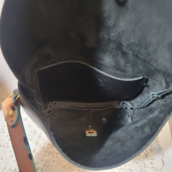 Glad & Young Black Leather Fanny Crossbody Bag - Picture 7 of 7